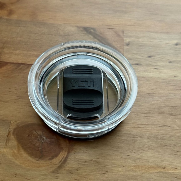 YETI Coral Travel Mug with Handle - Picture 5 of 9